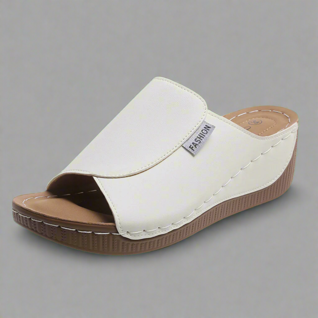 Ortrudis™ | Handmade sandal with comfortable sole