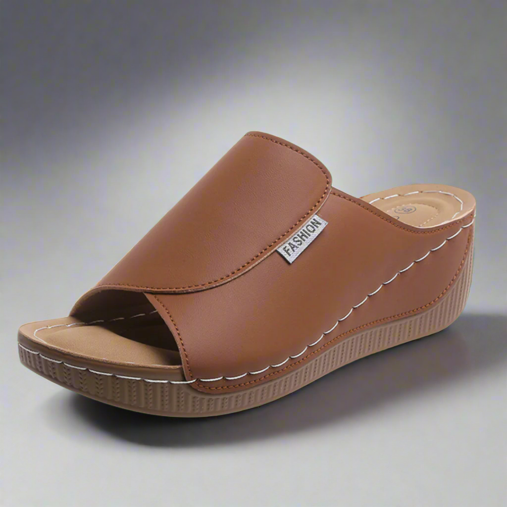Ortrudis™ | Handmade sandal with comfortable sole