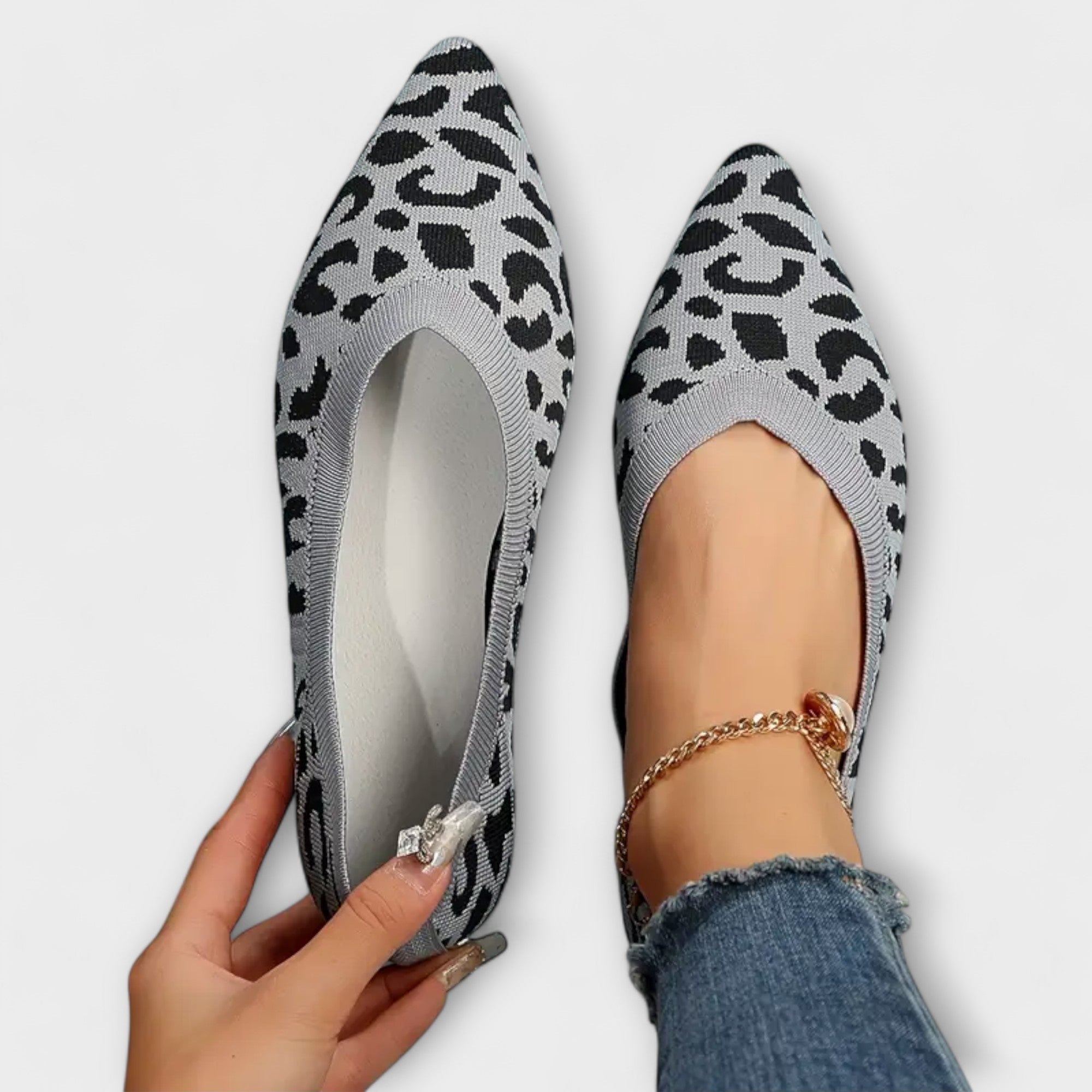 Solvei™ | Leopard print pointed flats