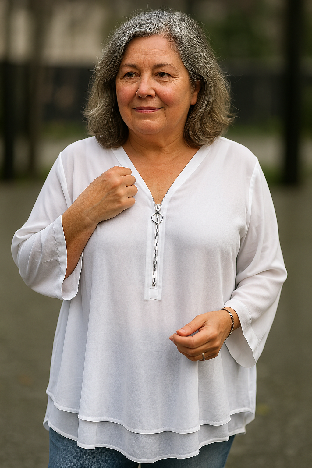 Lova™ | Chiffon blouse with zipper