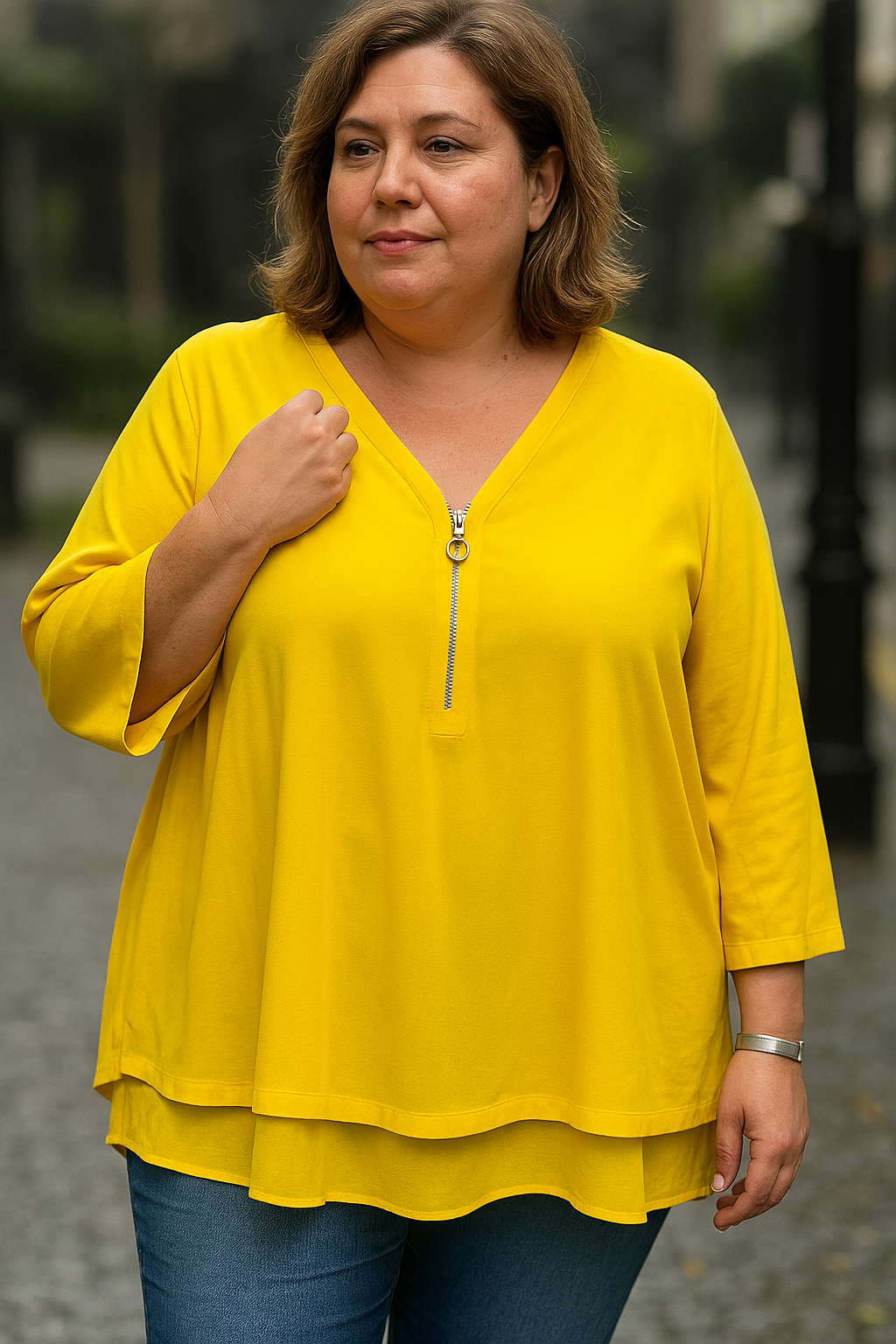 Lova™ | Chiffon blouse with zipper