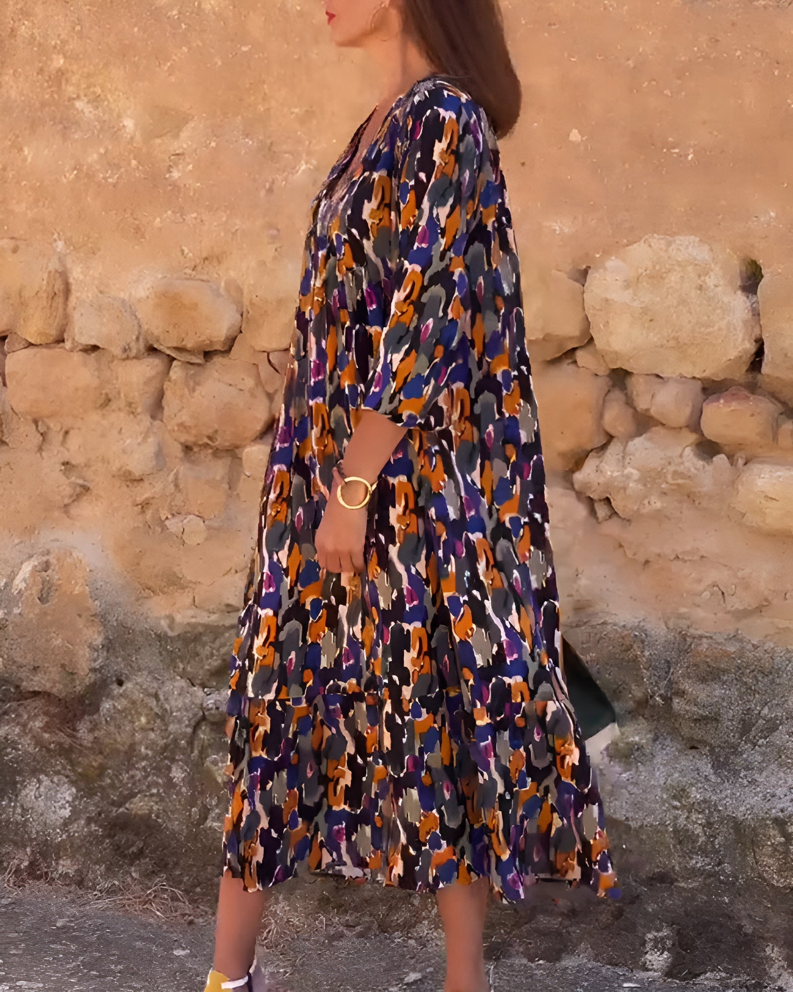 Nathalie | Retro print V-neck dress