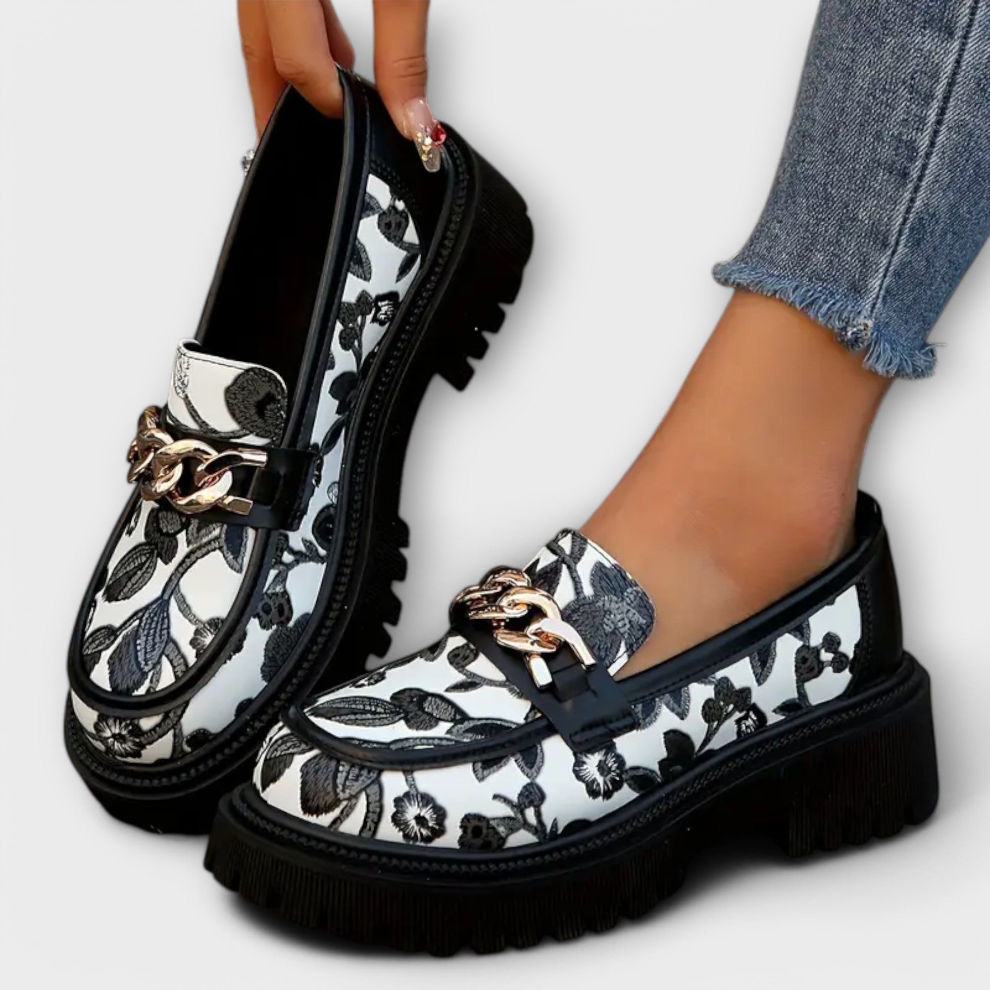 Sandra™ | Stylish retro moccasins
