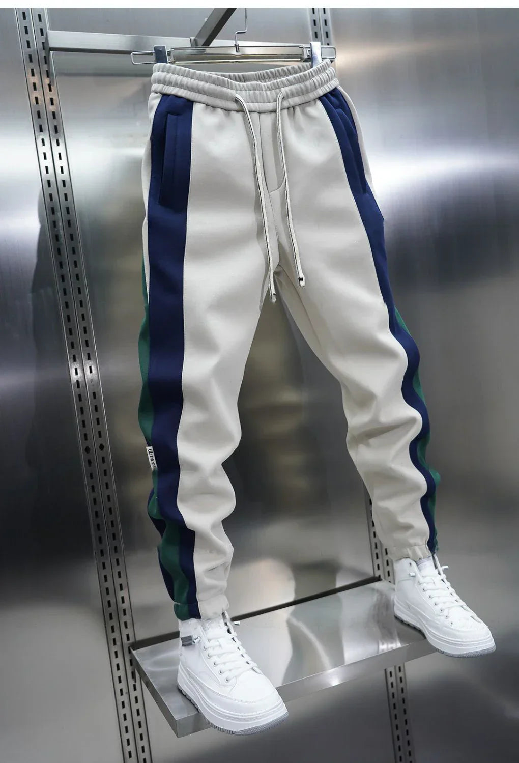 Sandgo™ | Trendy pants with contrasting stripe