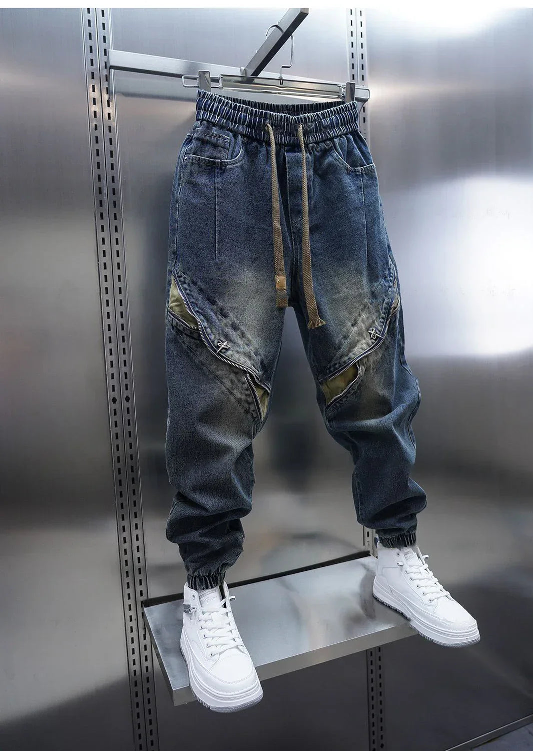 Oatly™ | Baggy jeans pants with belt