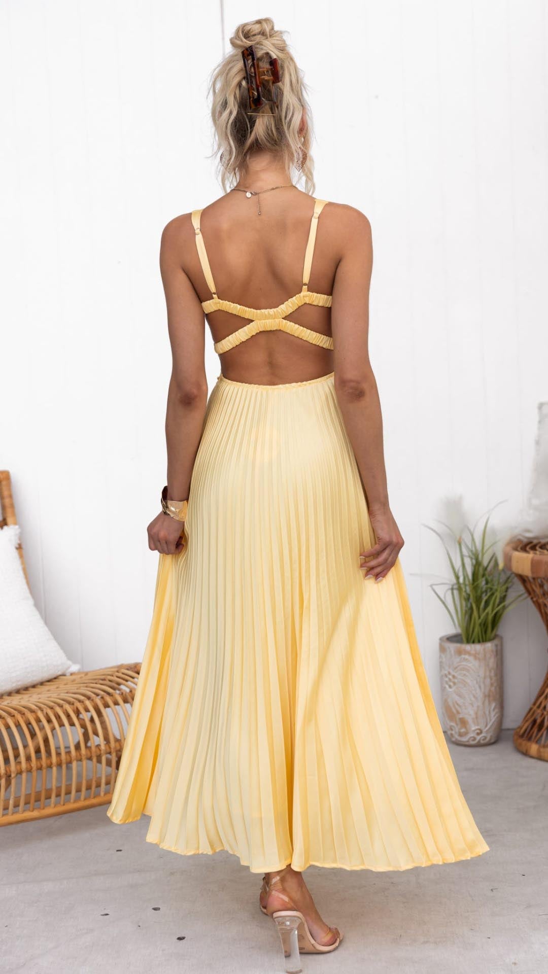 Savannah™ | Elegant Pleated Maxi Dress – Where Grace Meets Golden Glow